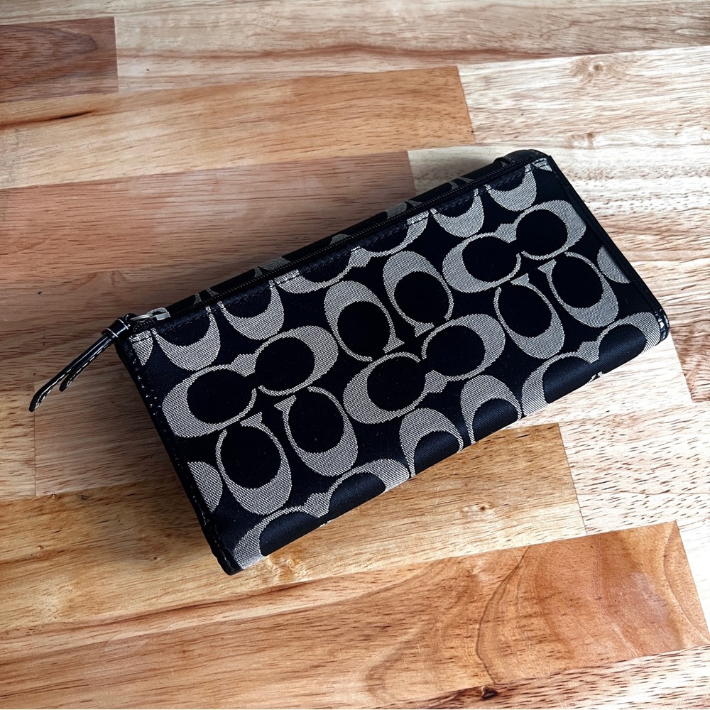 Vintage Coach Signature Jacquard Leather Black and Gray Continental Wallet - Picture 6 of 13